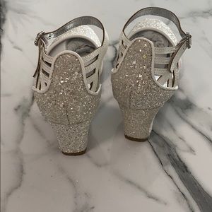 Kenneth Cole Sarah Shine Pump 